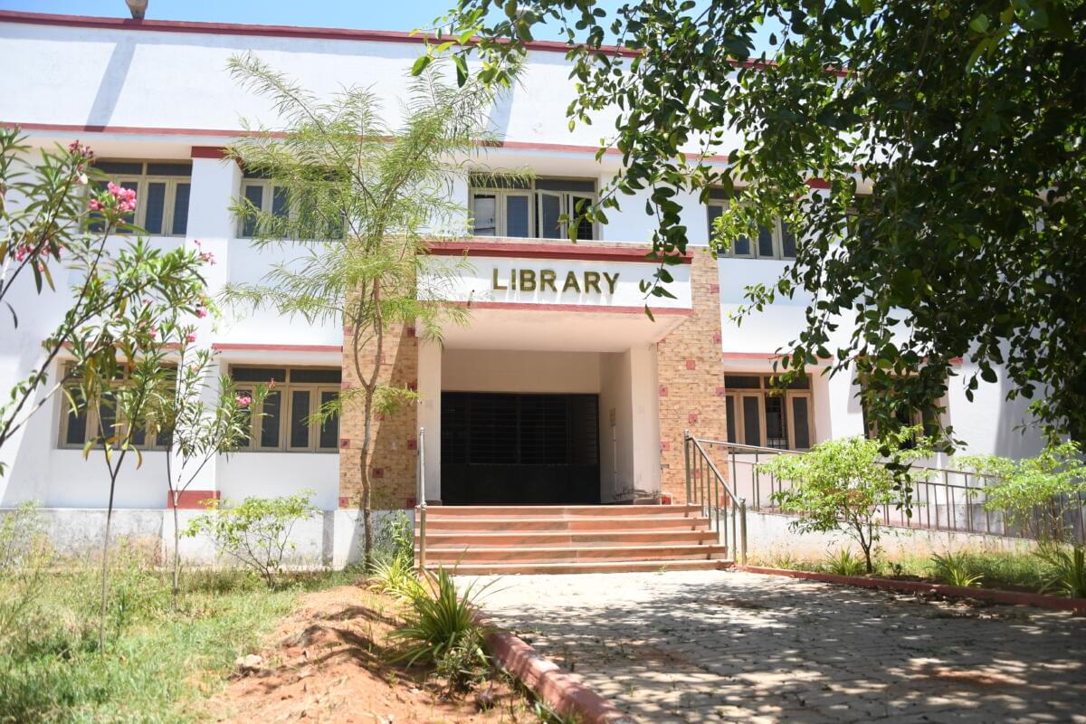 Dr. Ambedkar Government Law College Pondicherry Infrastructure photo 7